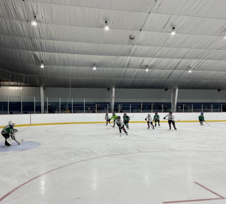 new-hartford-recreation-center-ice-skating-rink-photo